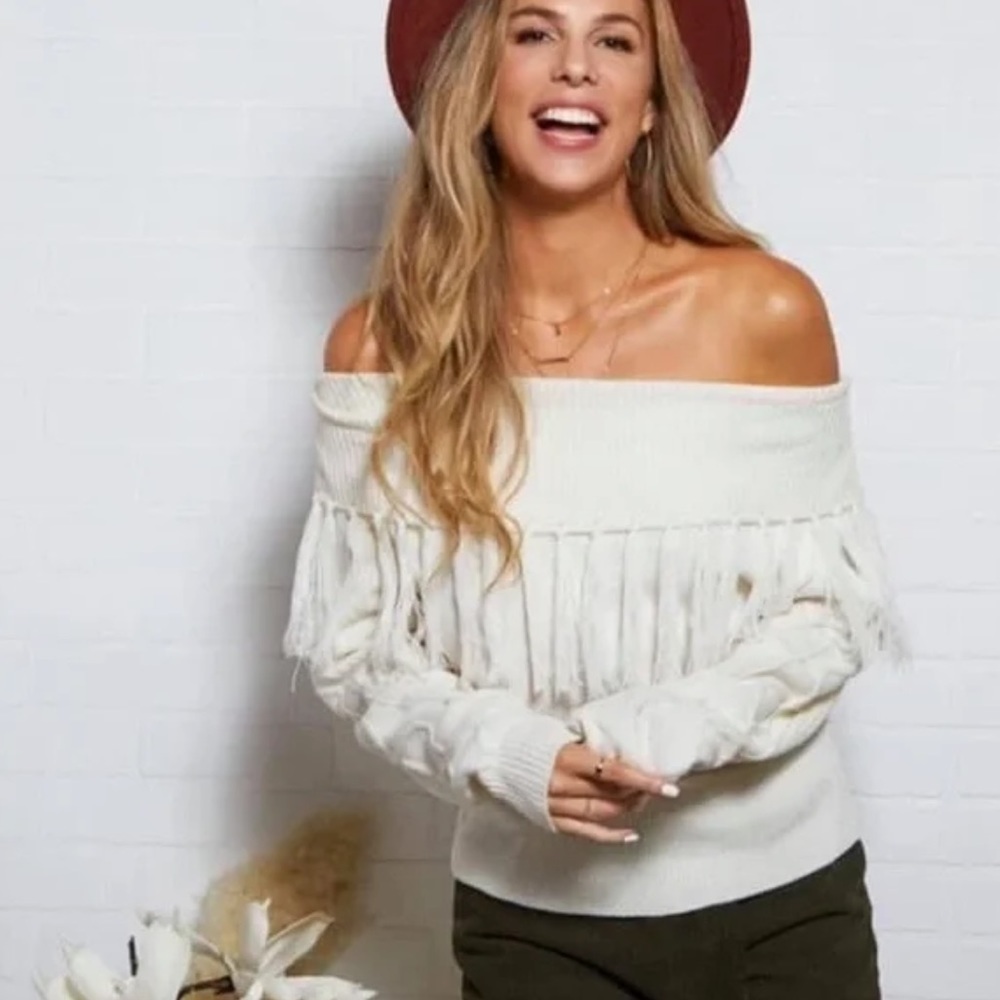 NEW! Ninexis Cream Off the Shoulder Sweater